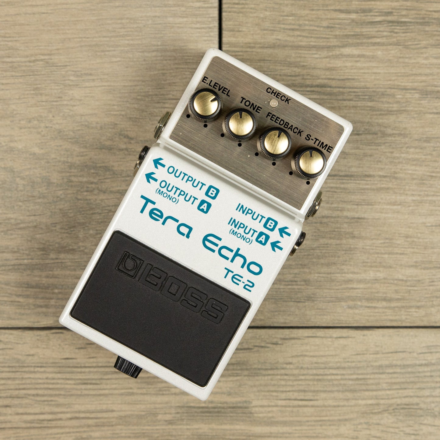 Boss TE-2 Tera Echo