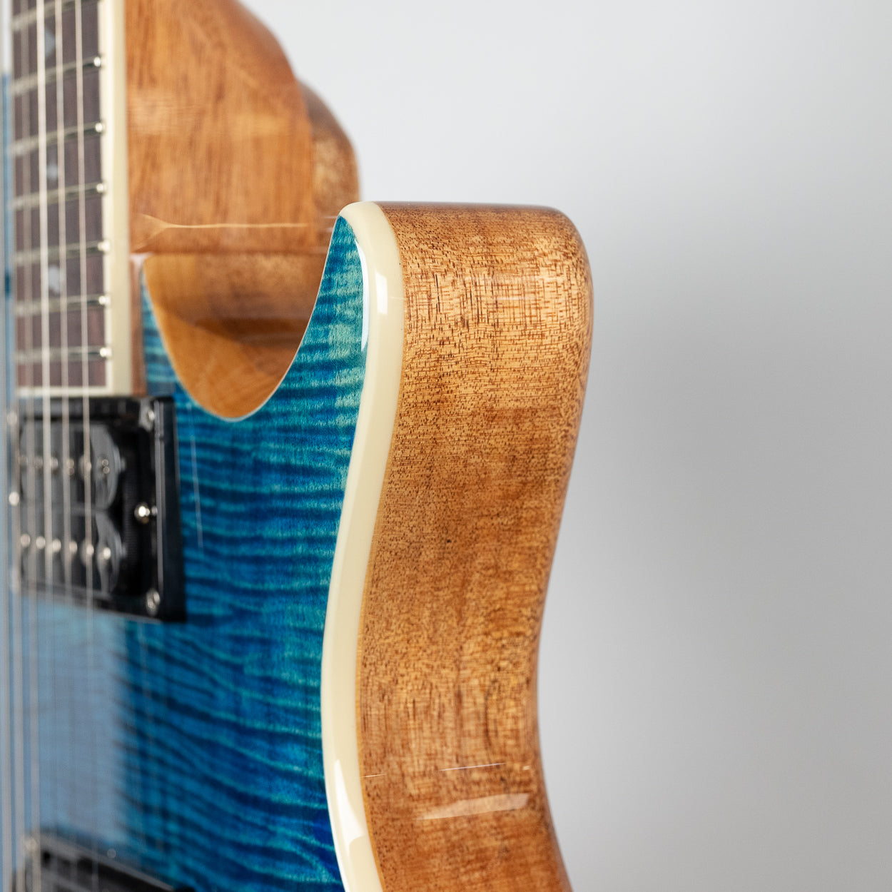 Paul Reed Smith SE Zach Myers 594 in Myers Blue (CTIF012665)