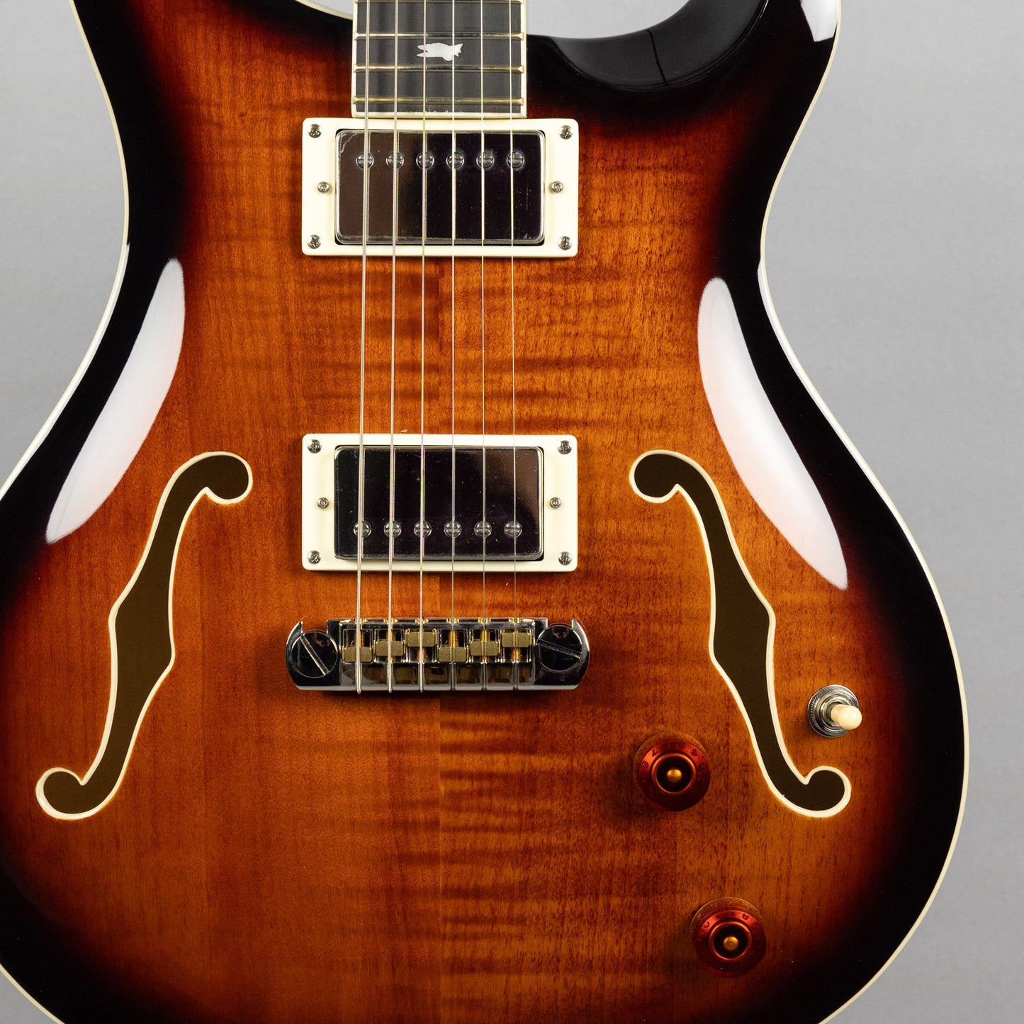 Paul Reed Smith SE Hollowbody II in Black Gold Burst (F25797)