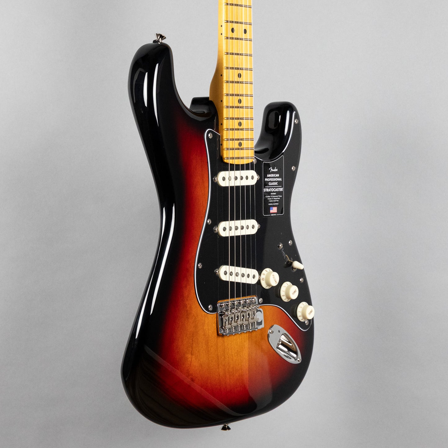 Fender American Professional Classic Stratocaster, 3-Color Sunburst