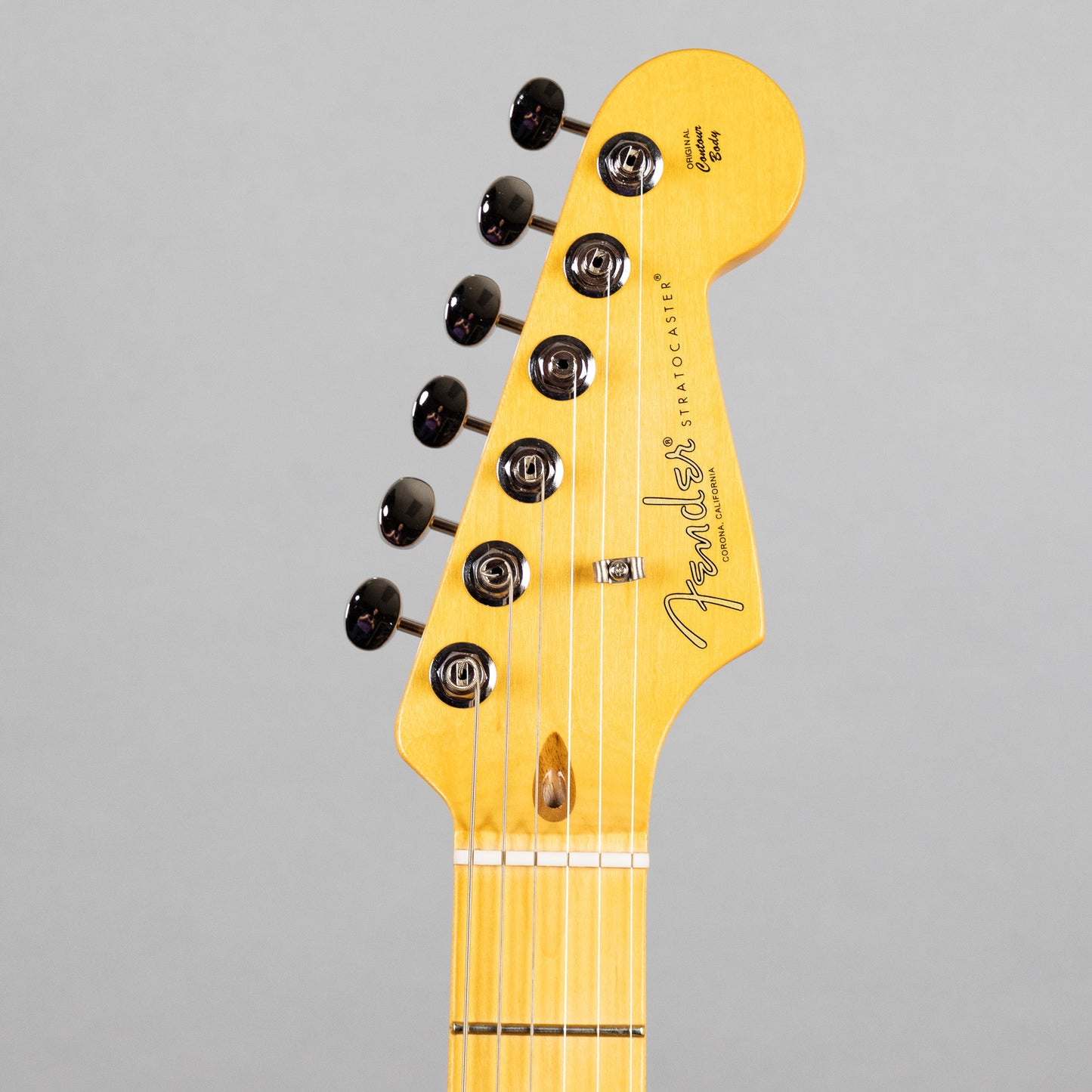 Fender American Professional Classic Stratocaster, 3-Color Sunburst