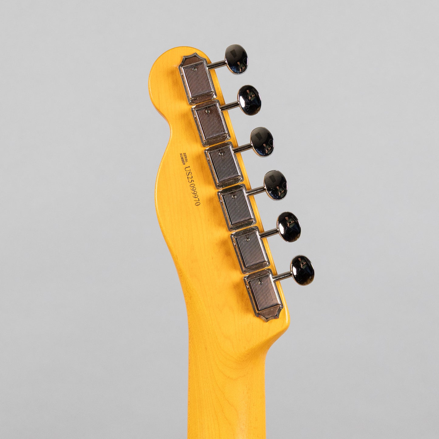 Fender American Professional Classic Telecaster, Lake Placid Blue