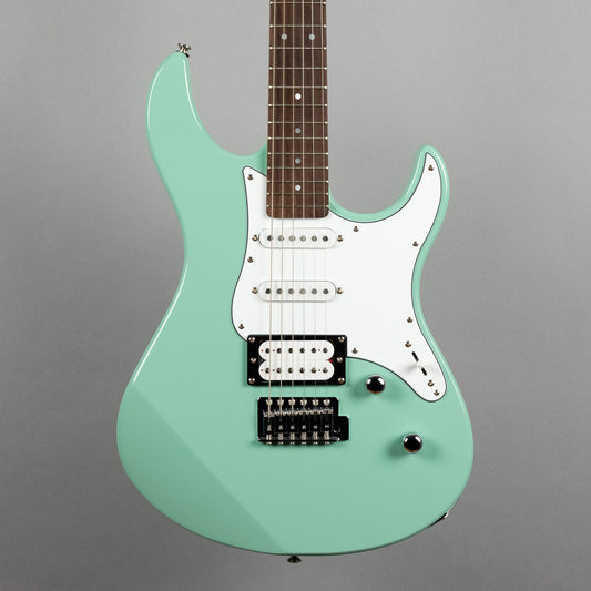 Yamaha PAC112V Pacifica Electric Guitar in Sonic Blue