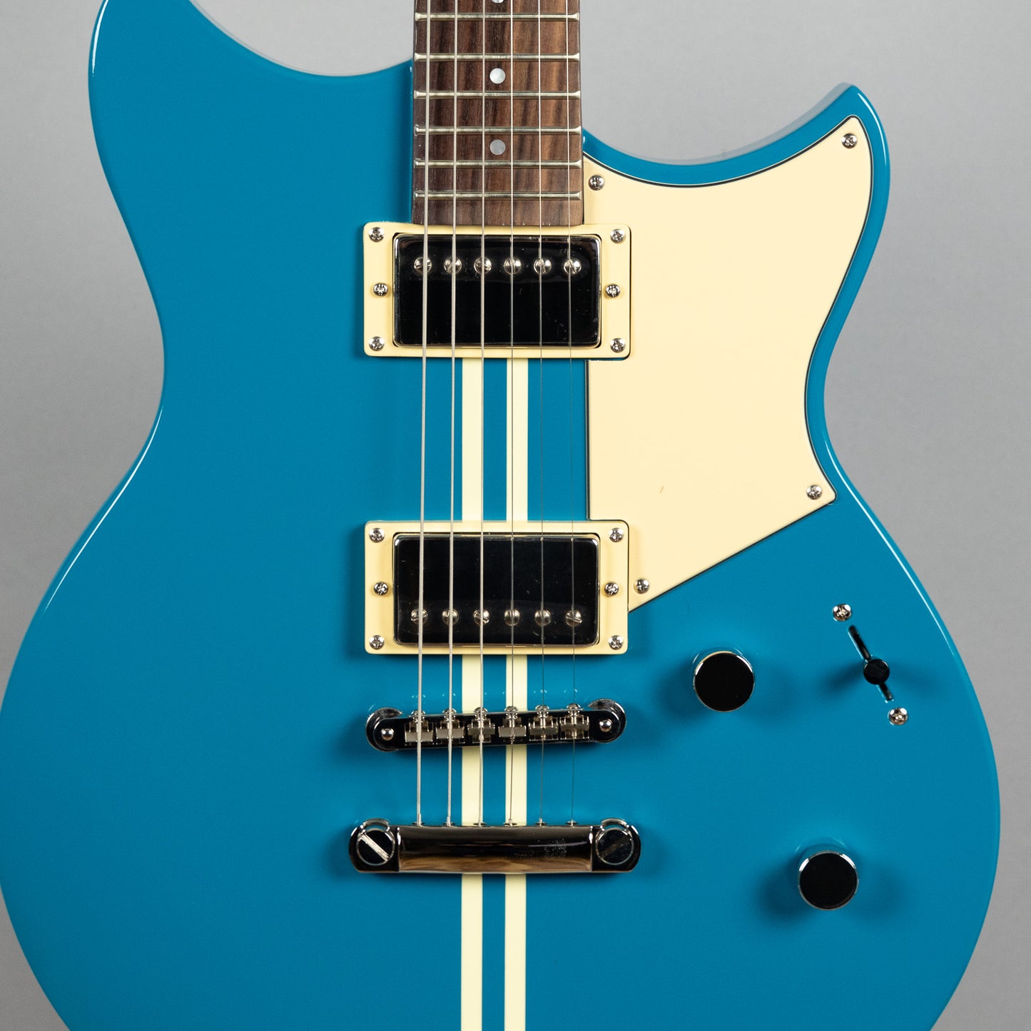 Yamaha RSE20 Revstar Element in Swift Blue