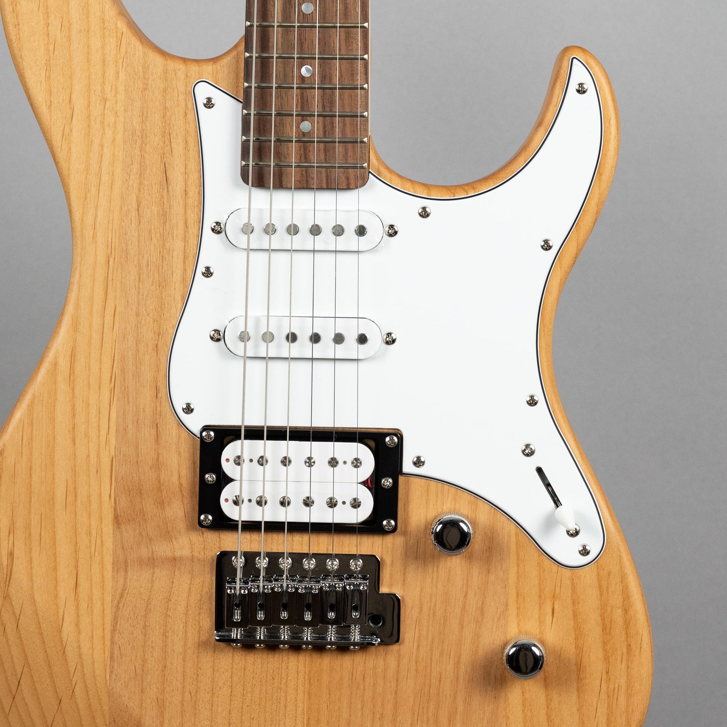 Yamaha PAC112V Pacifica in Yellow Natural Satin