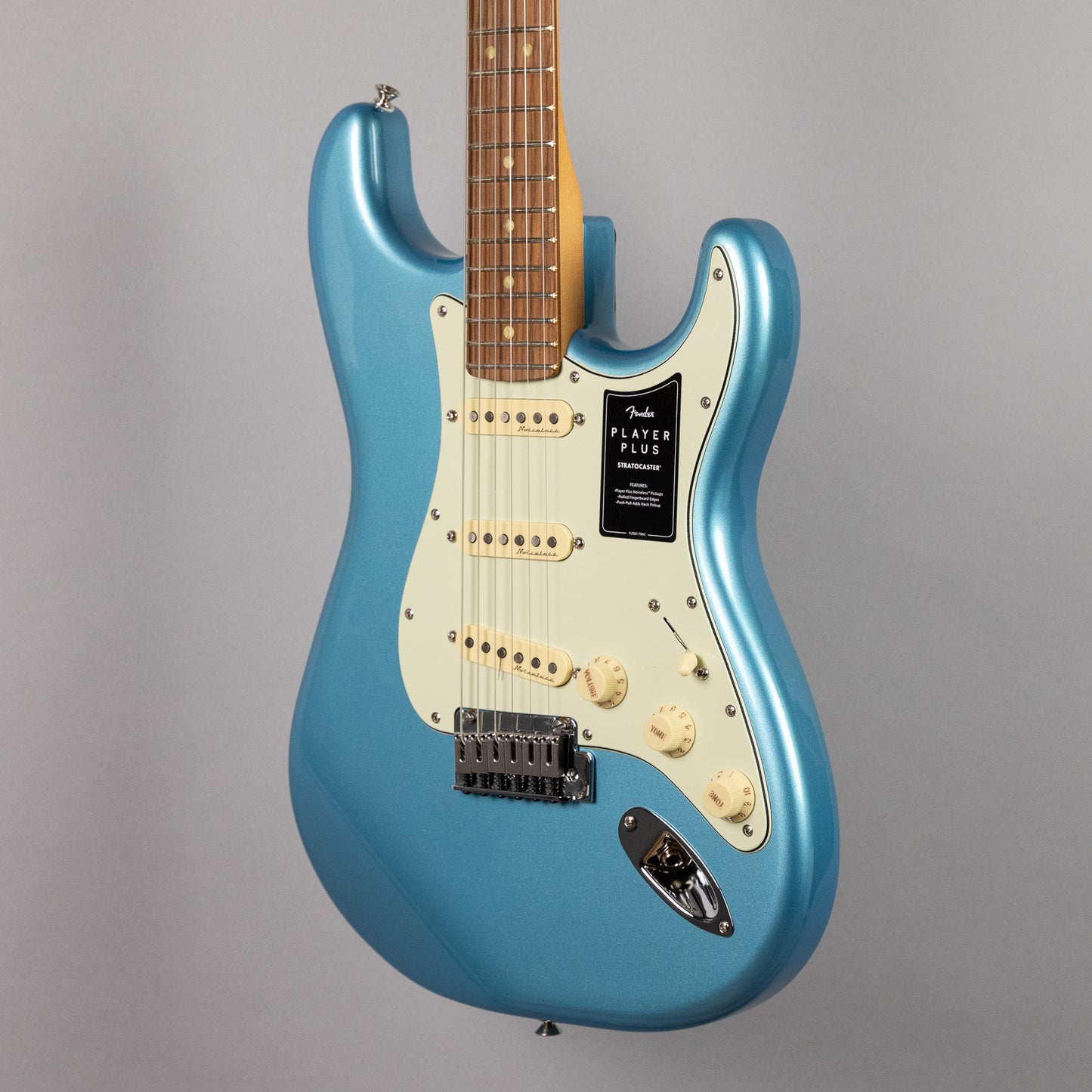 Fender Player Plus Stratocaster in Opal Spark (MX22148674)
