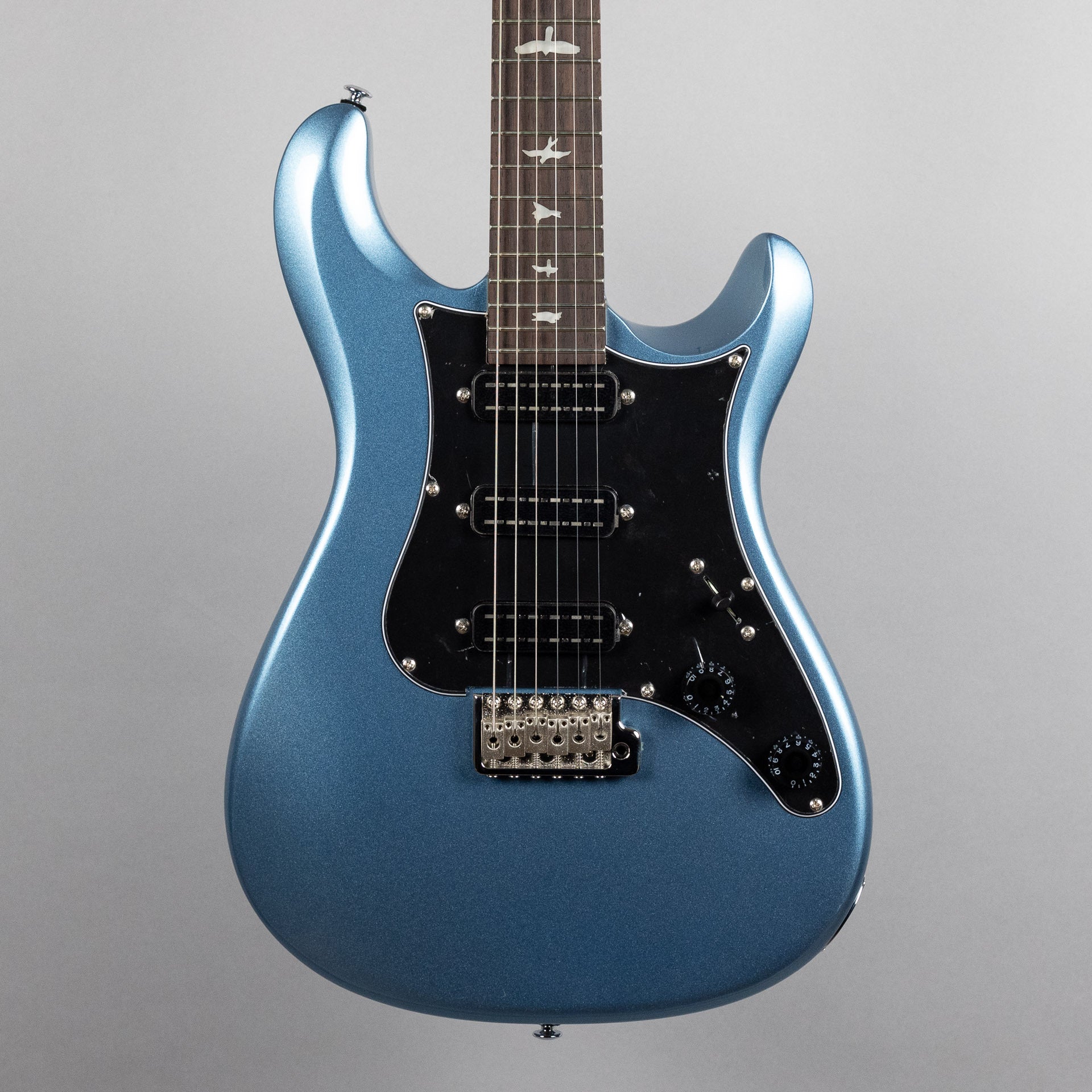 Paul Reed Smith SE NF3 in Ice Blue Metallic – Carlton Music Center