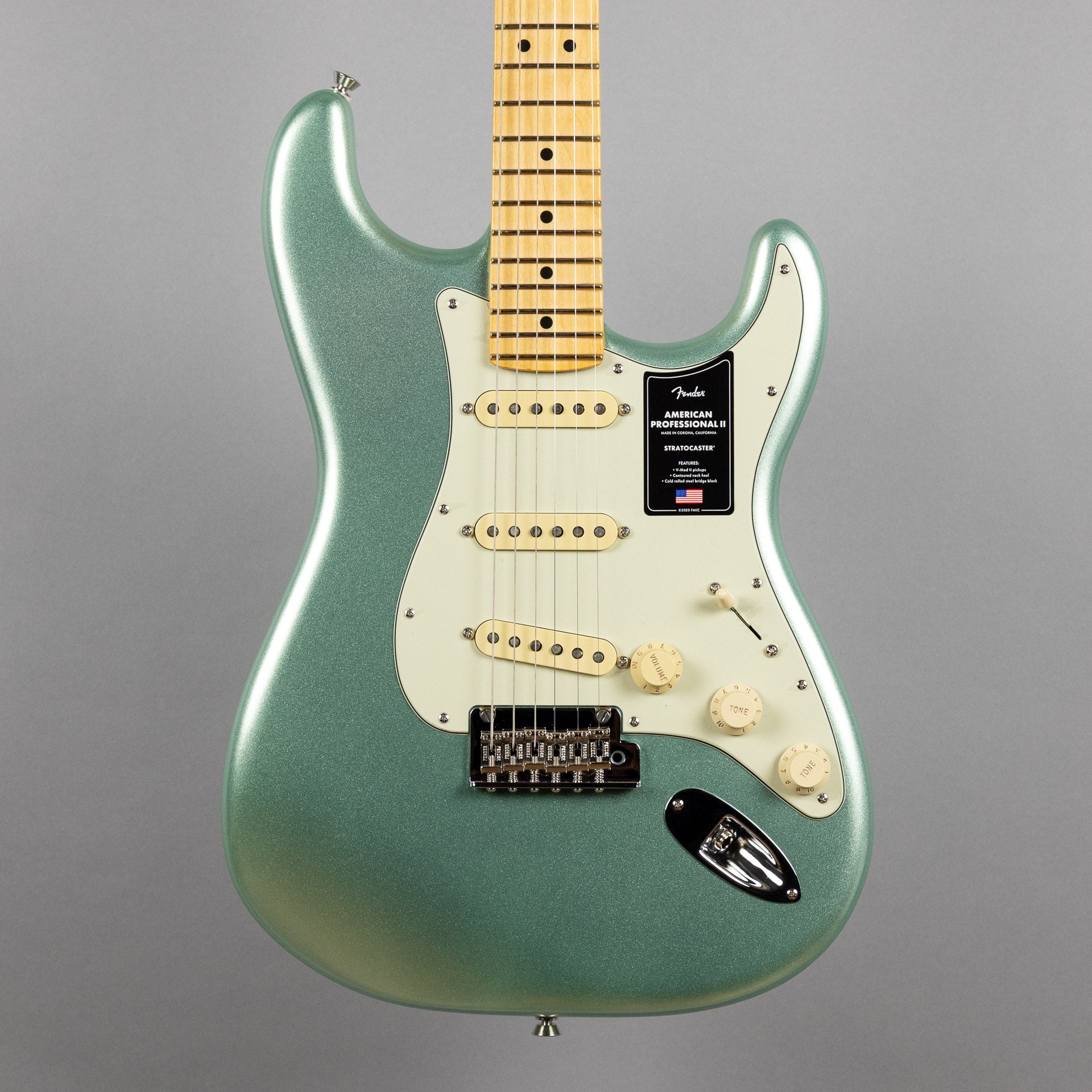 Fender American Professional II Stratocaster in Mystic Surf Green  (US23075100)