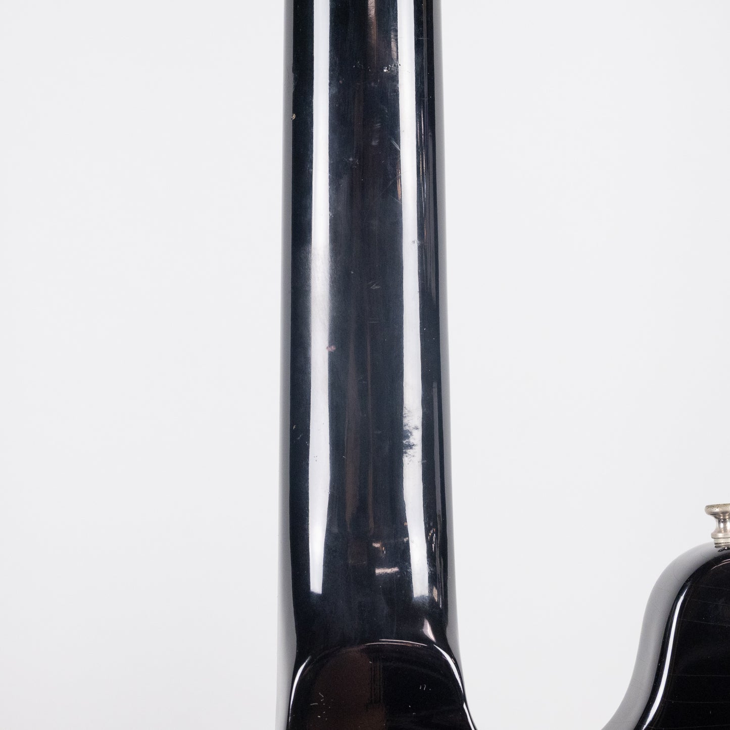 Used Guild B-302 4-String Bass, Black