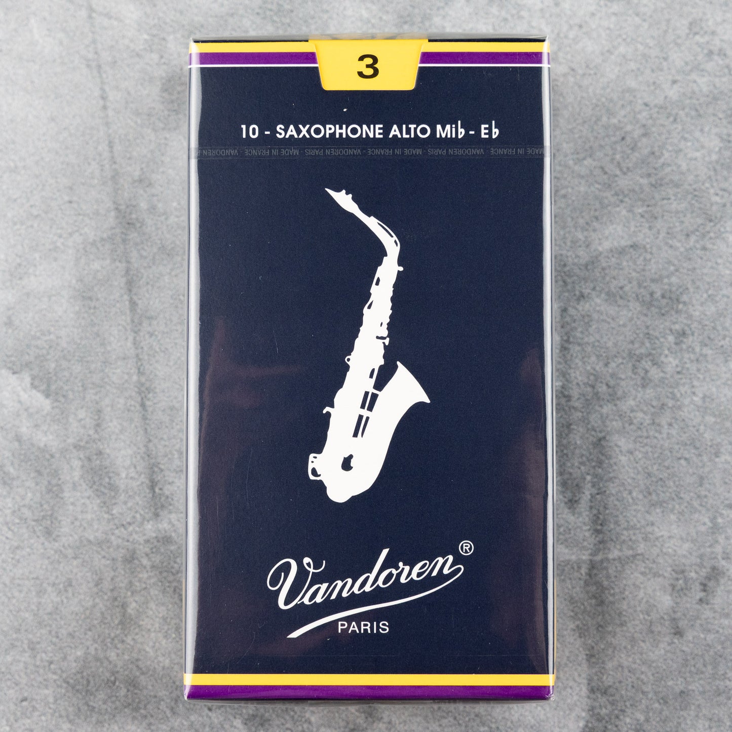 Vandoren Traditional Alto Sax Reeds, Strength 3 (Box of 10)