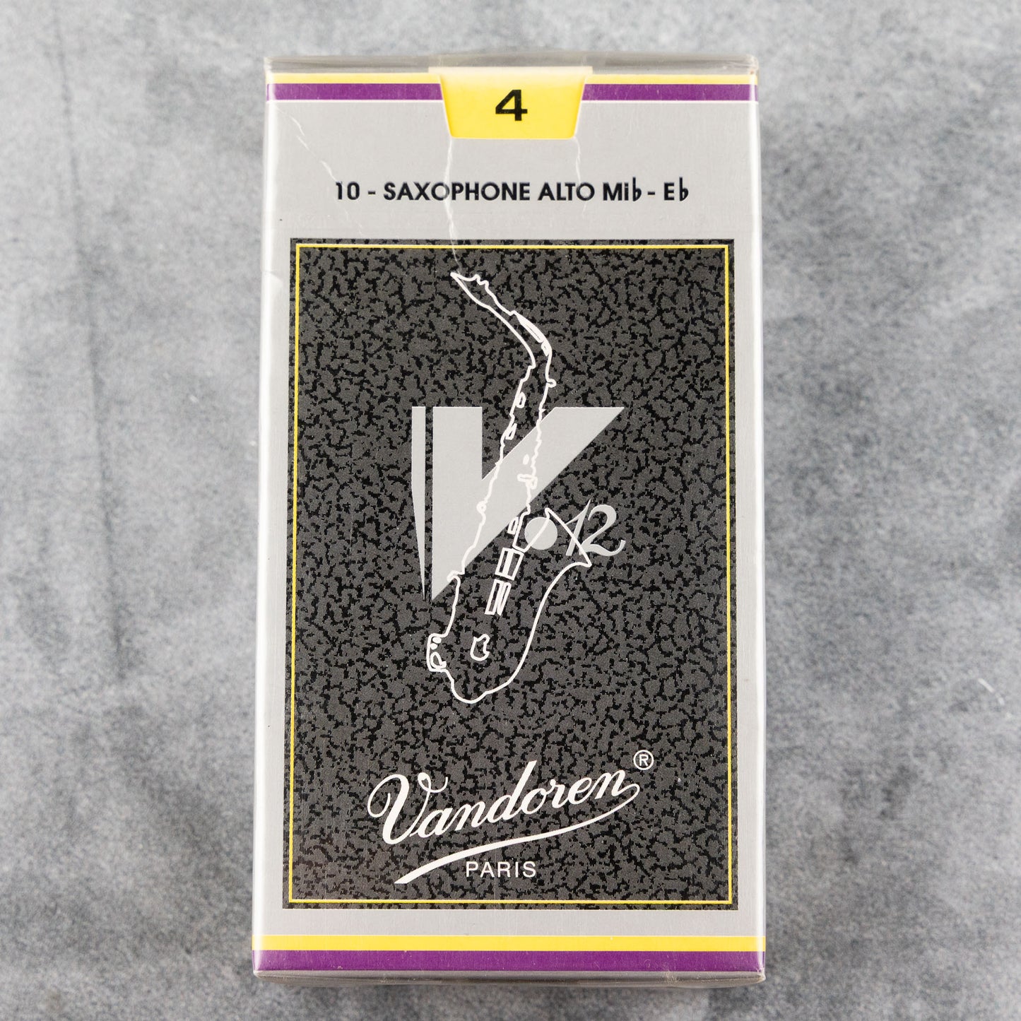 Vandoren V12 Alto Sax Reeds, Strength 4 (Box of 10)