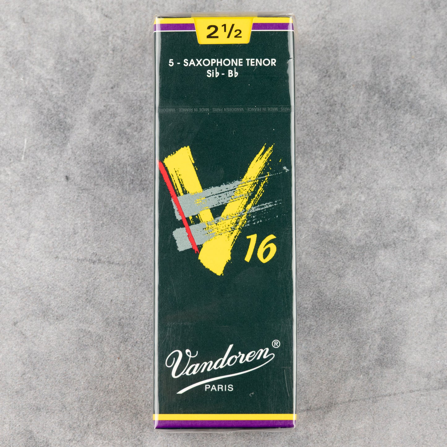 Vandoren V16 Tenor Sax Reeds, Strength 2.5 (Box of 5)