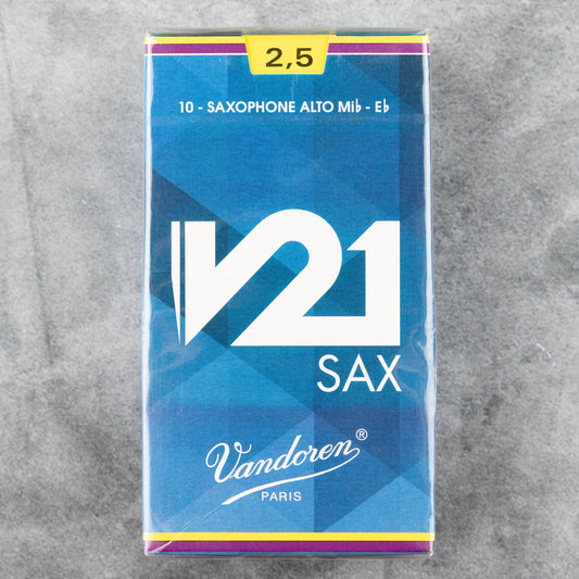 Vandoren V21 Alto Sax Reeds, Strength 2.5 (Box of 10)