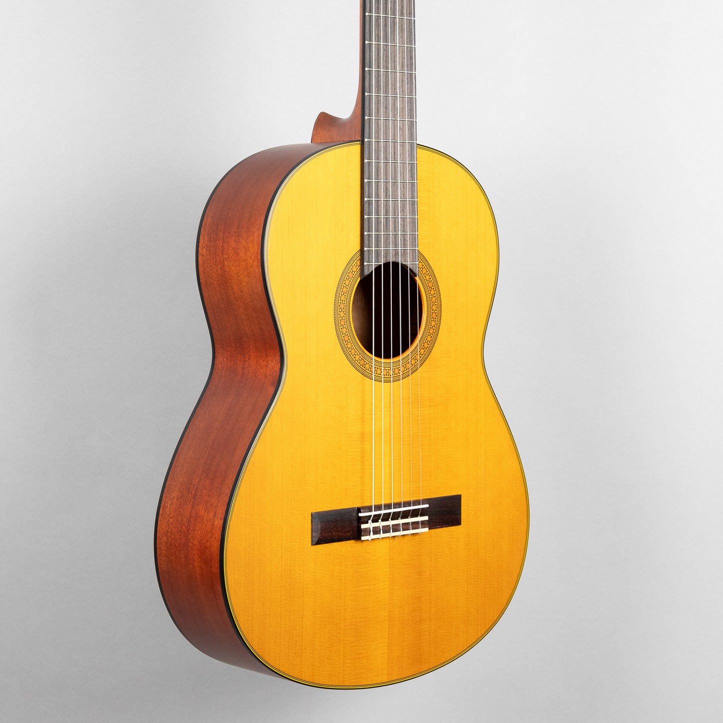 Yamaha CG122MCH Classical Guitar, Cedar Top