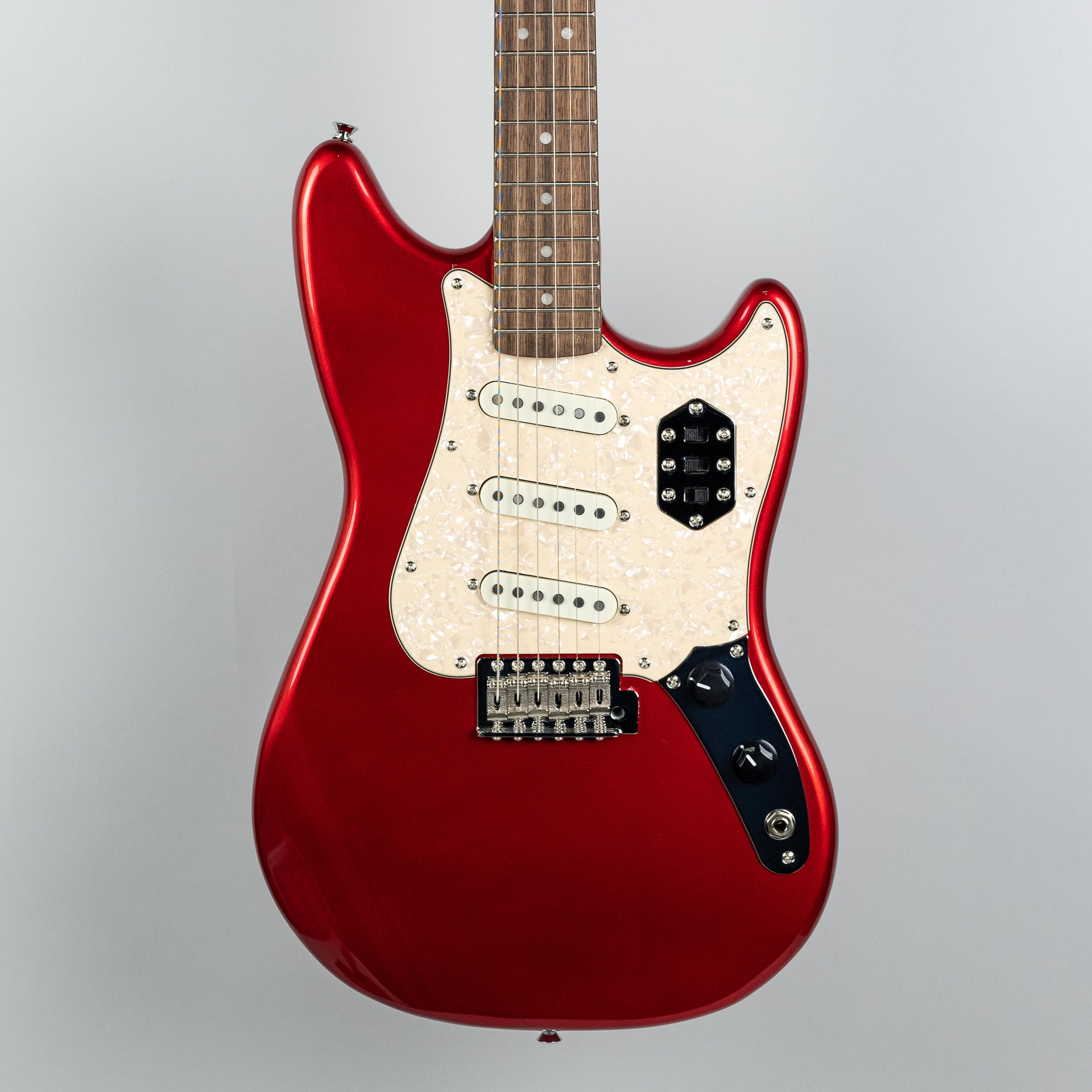 Squier Paranormal Cyclone in Candy Apple Red