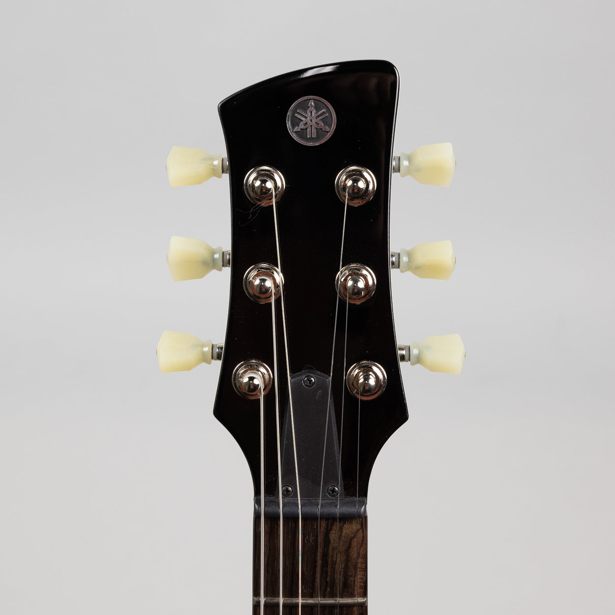 Yamaha RSE20 Revstar Element in Vintage White