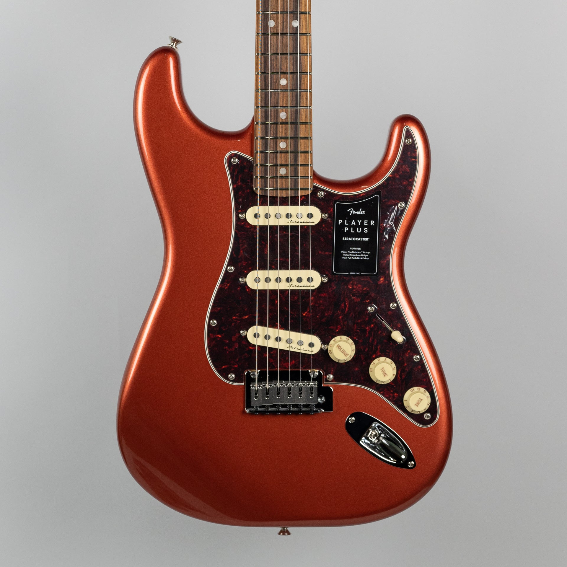 Plus　Player　Fender　Candy　–　Carlton　Stratocaster　Apple　in　Red　Aged　(MX21163765)　Music　Center