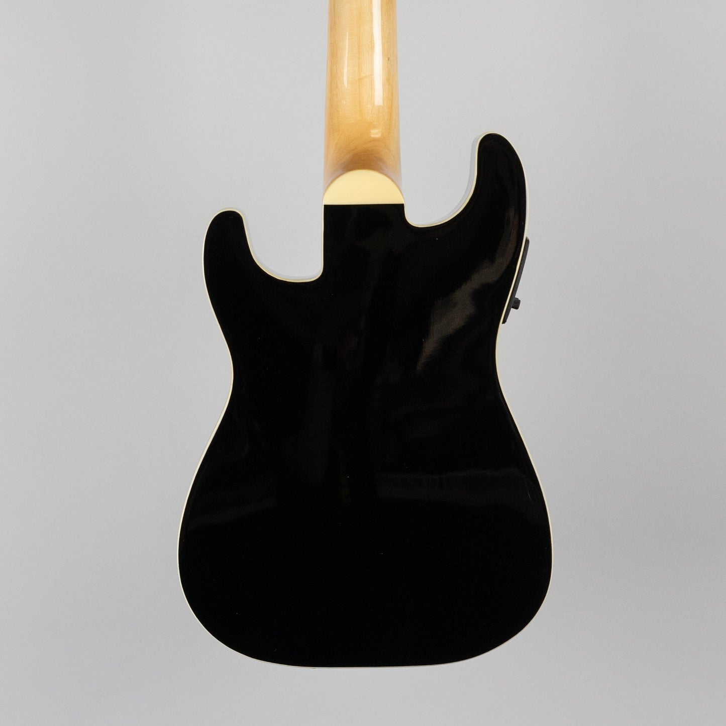 Fender Fullerton Strat Ukulele in Black
