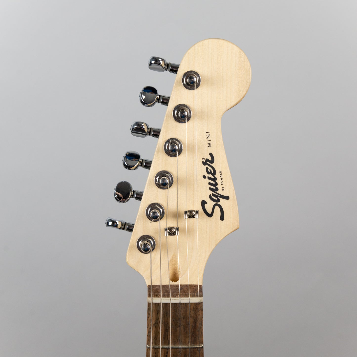 Squier Mini Stratocaster in Shell Pink