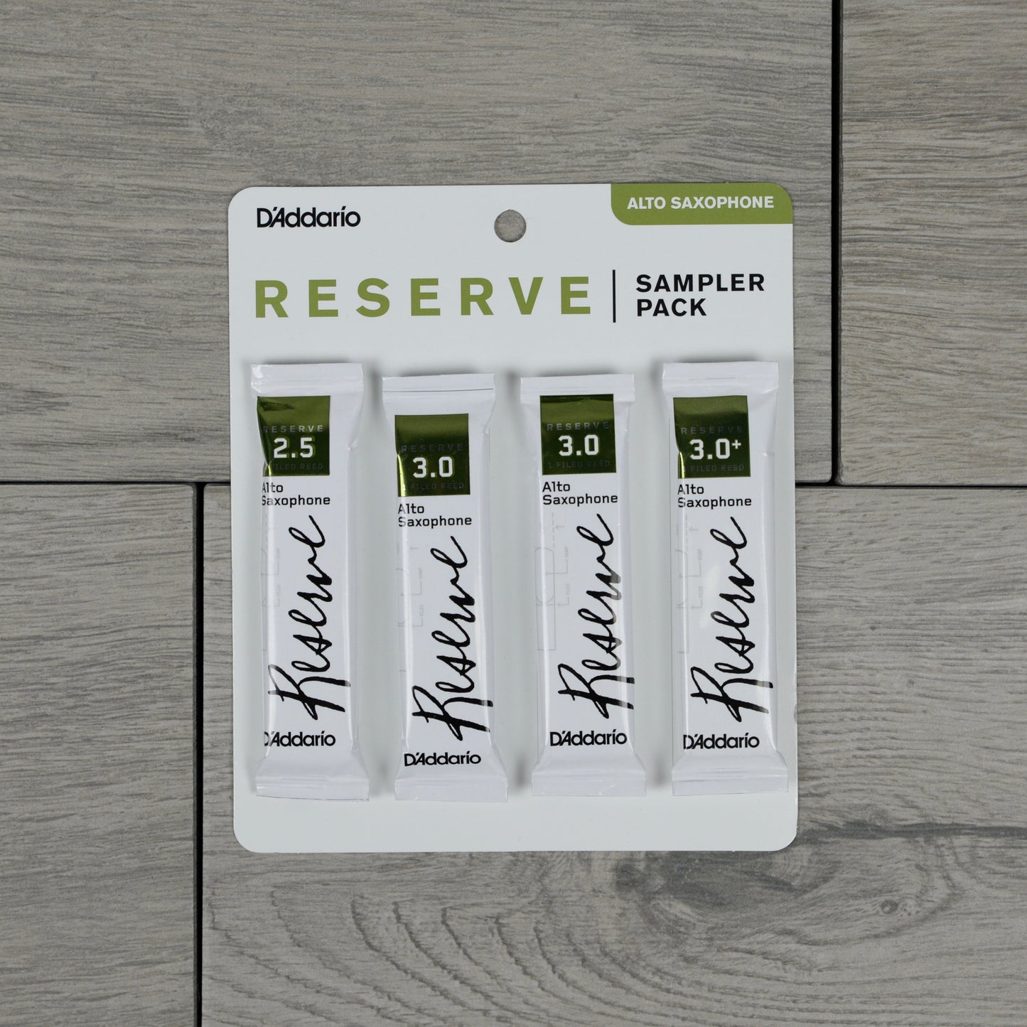 D'Addario Reserve Alto Saxophone Reed Sampler Pack, Strength 2.5/3.0/3.0+ (Pack of 4)