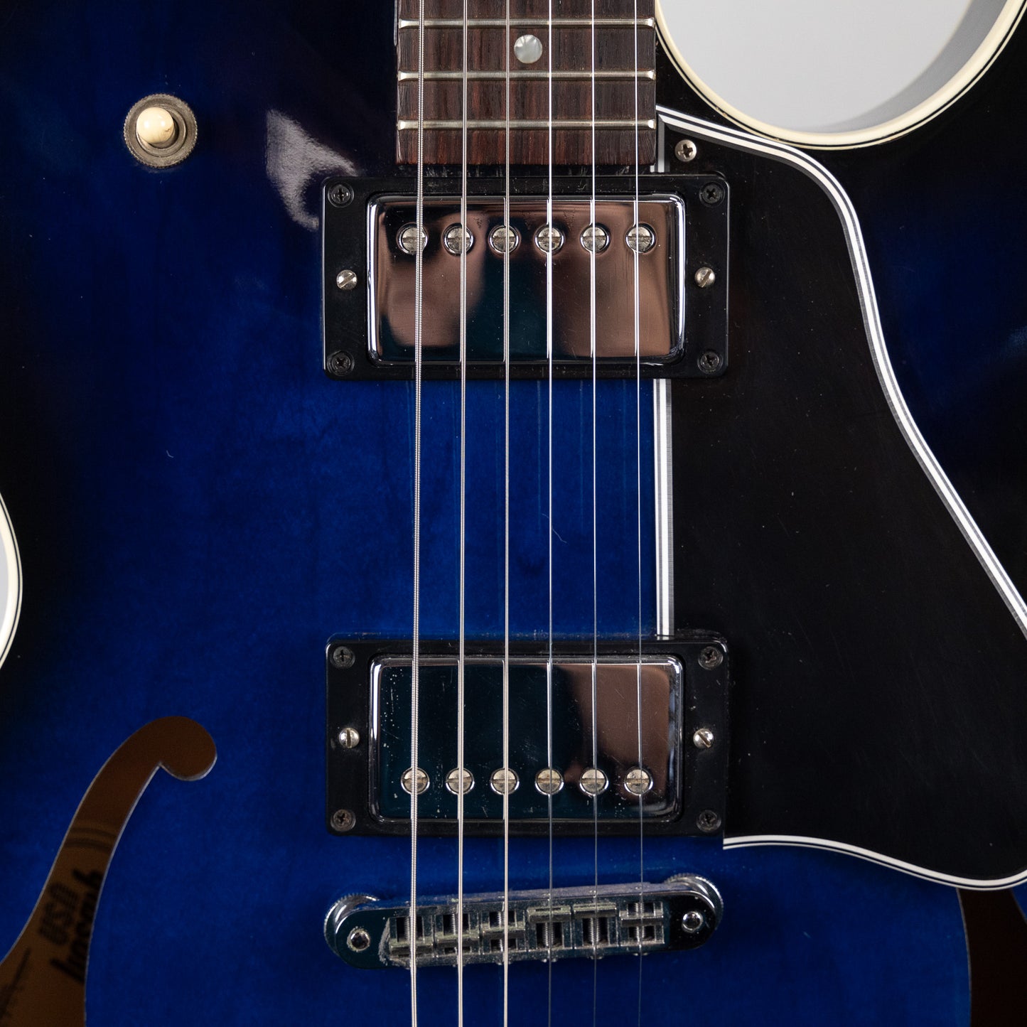Used 2002 Gibson ES-135 in Blueburst