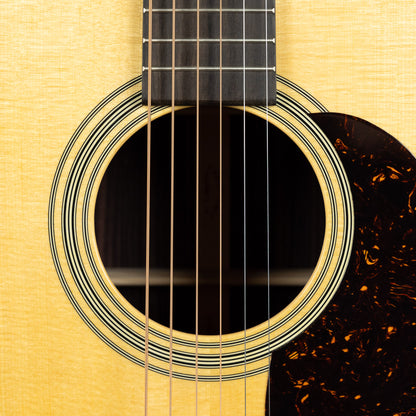 Martin HD-28 Acoustic Guitar (2855343)