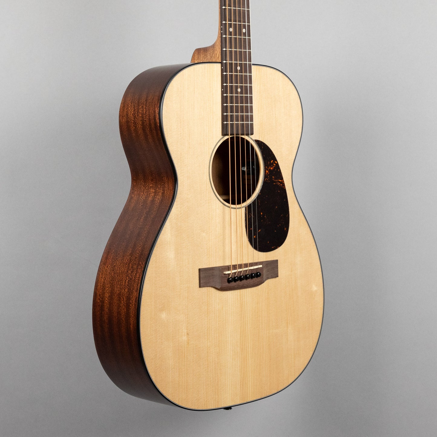 Martin 00-10E Road Series (#0002)