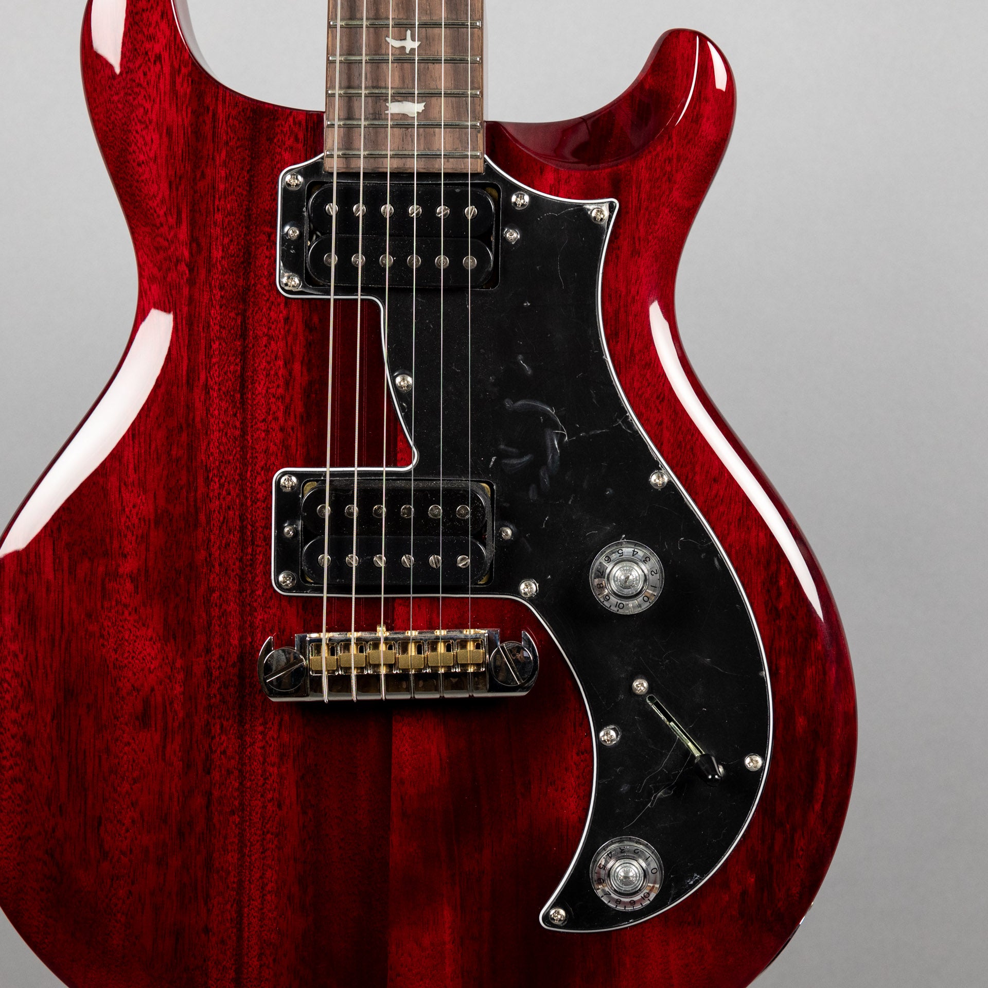 Paul Reed Smith SE Mira in Vintage Cherry (CTIE092959) – Carlton 