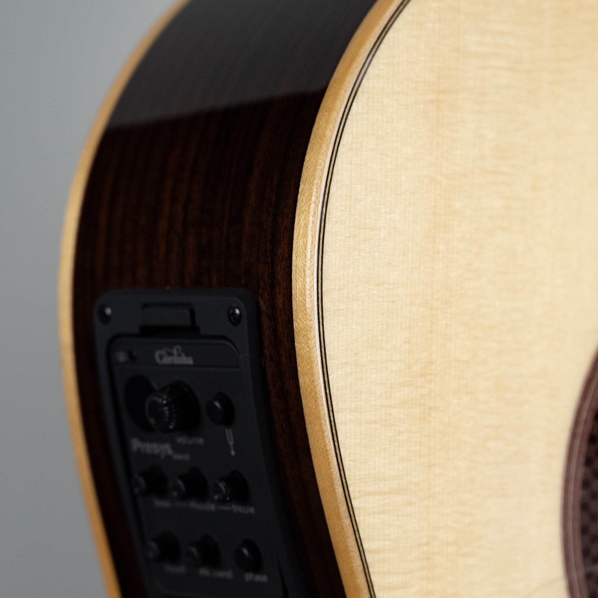 Córdoba GK Studio Negra Classical Guitar