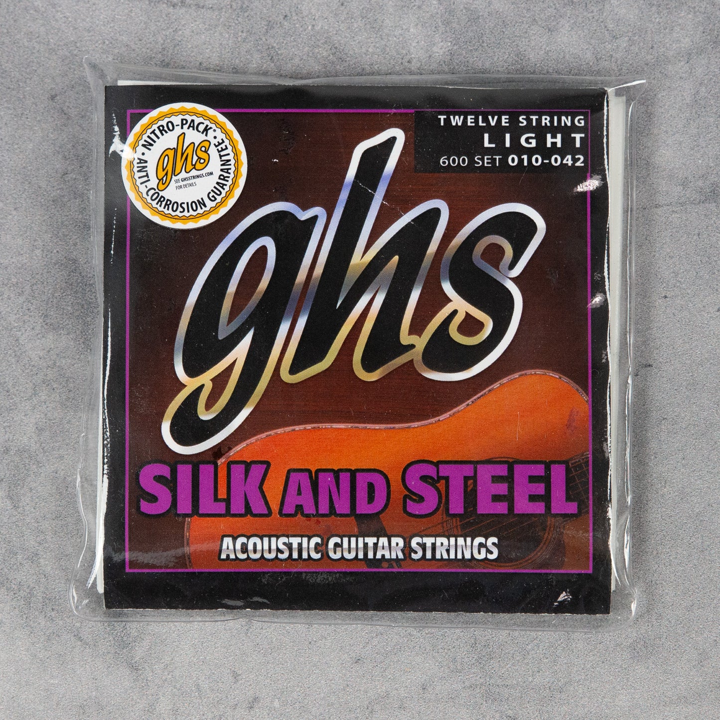 GHS 600 Acoustic Guitar Silk & Steel Light 12 Strings, 10-42