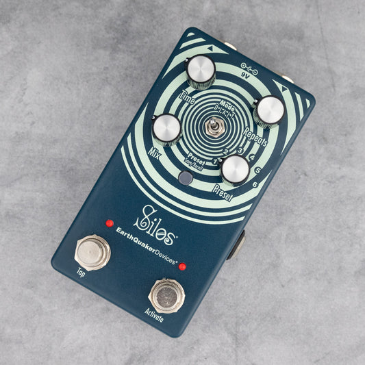 EarthQuaker Devices Silos Multi-Generational Time Reflection Device