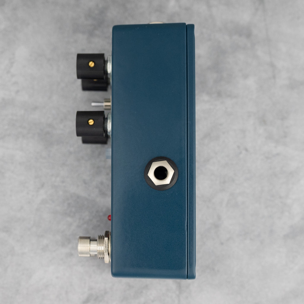 EarthQuaker Devices Silos Multi-Generational Time Reflection Device