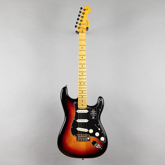 Fender American Professional Classic Stratocaster, 3-Color Sunburst