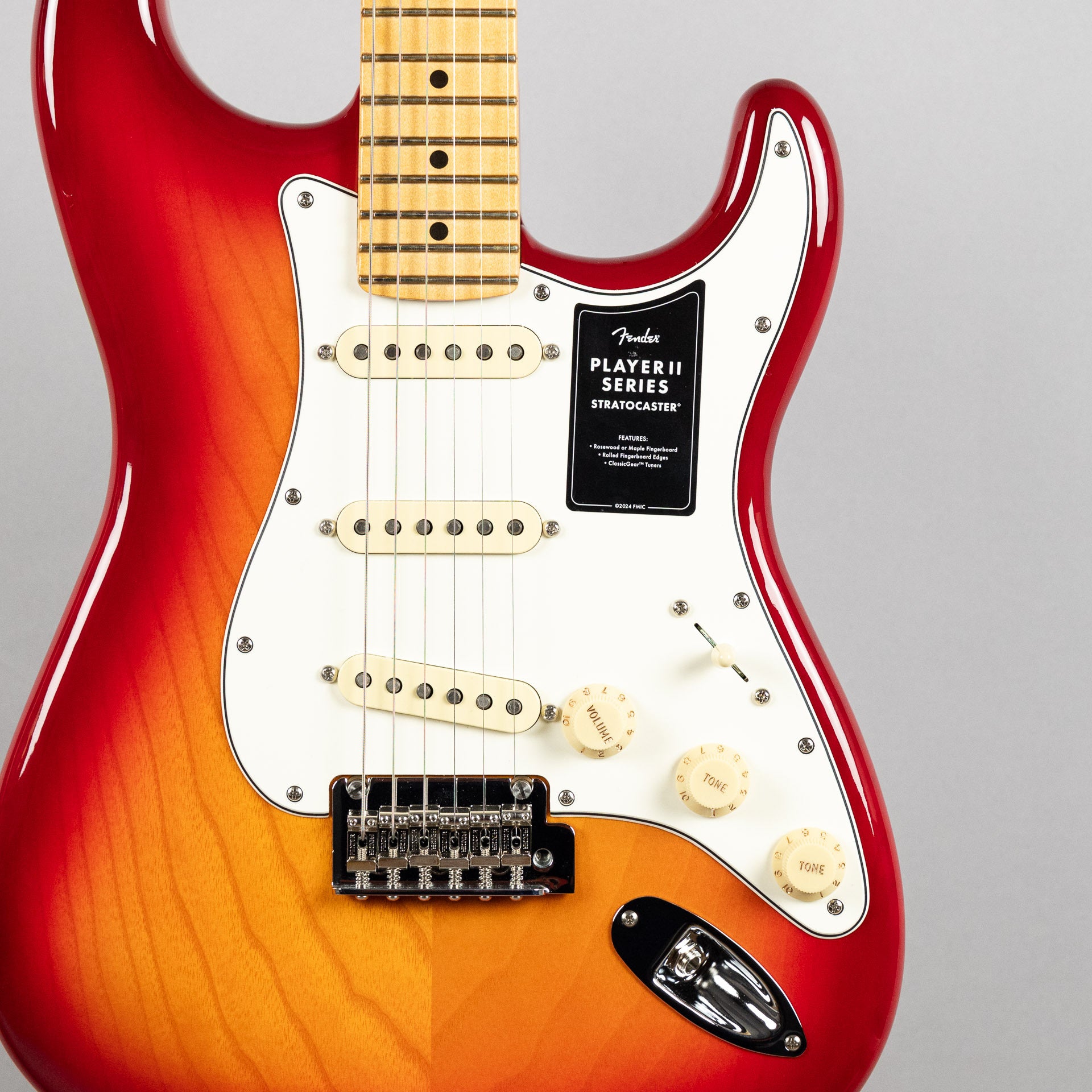 Fender Player II Stratocaster, Aged Cherry Burst (Chambered)