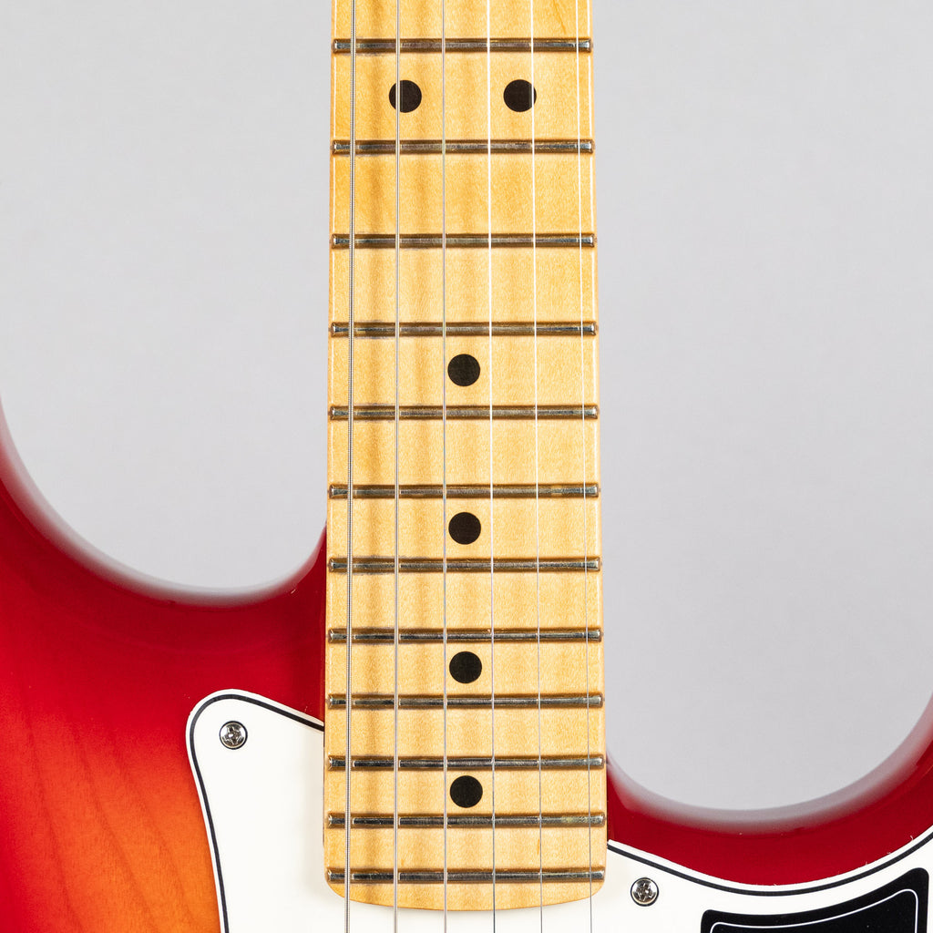Fender Player II Stratocaster, Aged Cherry Burst (Chambered)