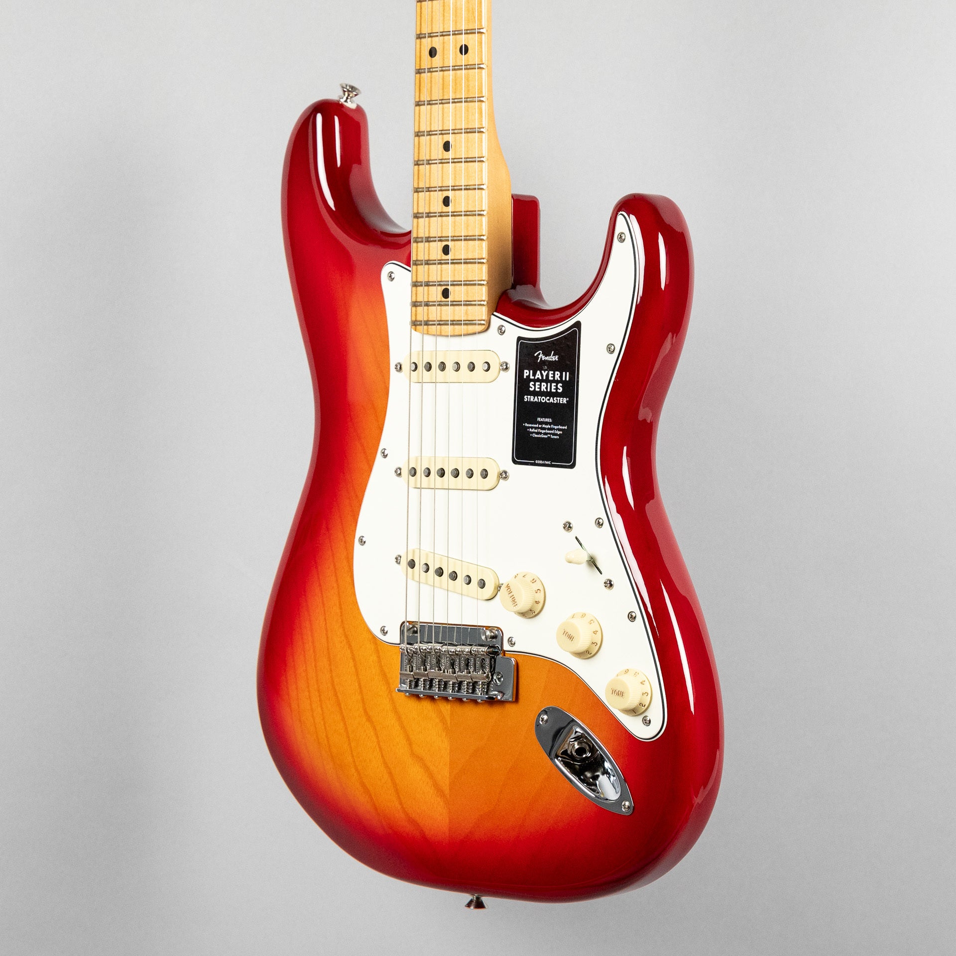 Fender Player II Stratocaster, Aged Cherry Burst (Chambered)