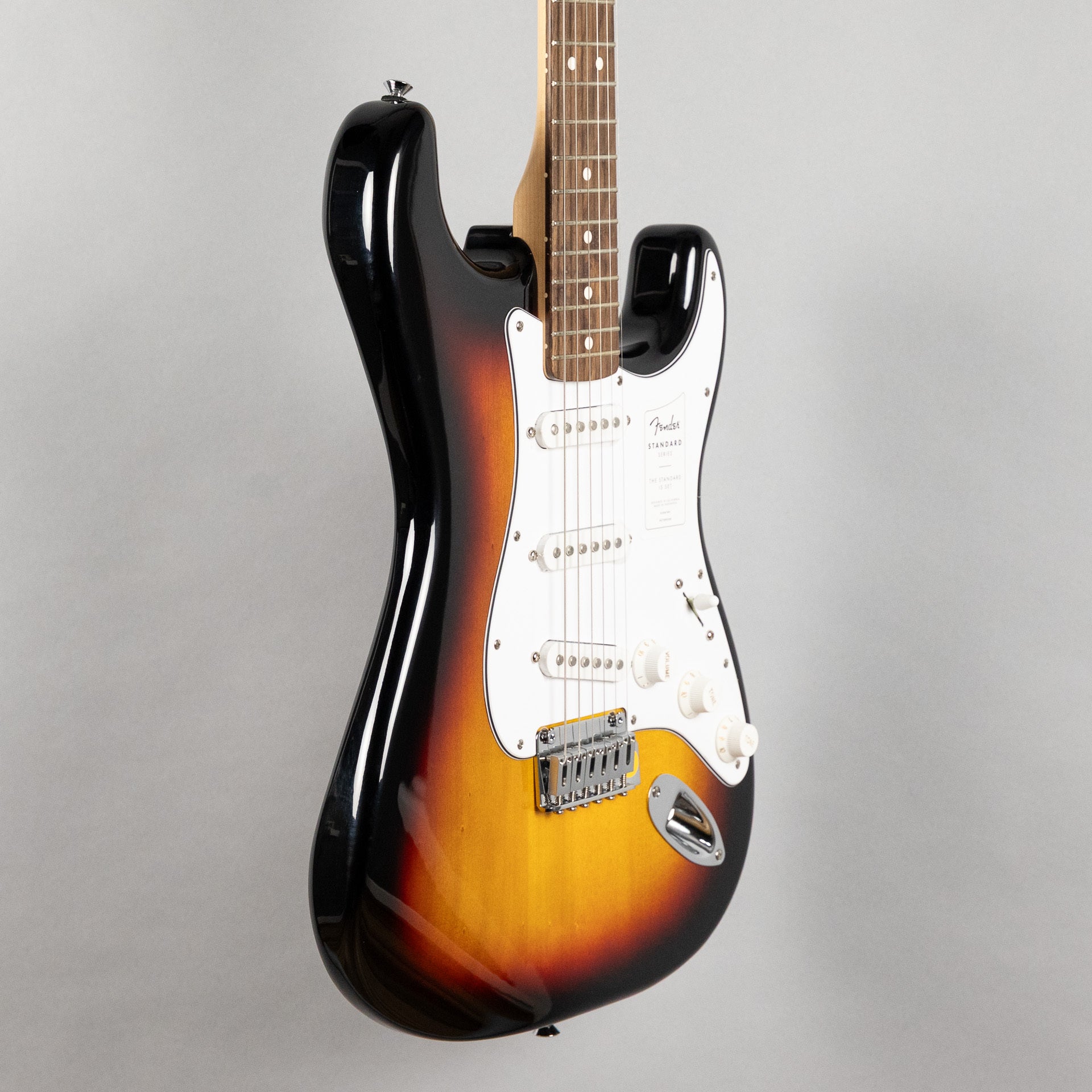 Fender Standard Stratocaster, 3-Color Sunburst