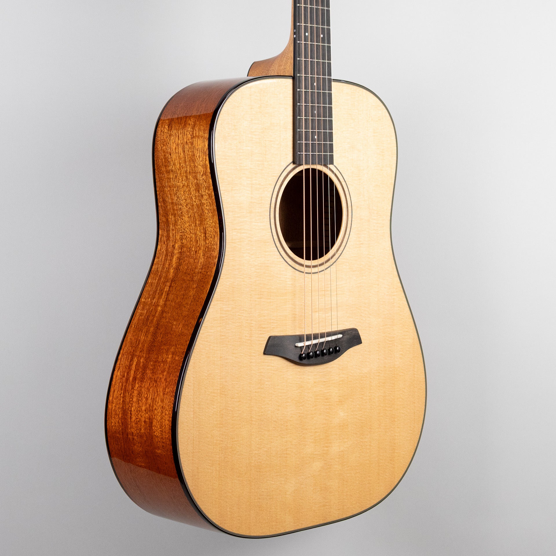 Furch Green D-SM a, Sitka Spruce / African Mahogany with Hard Case