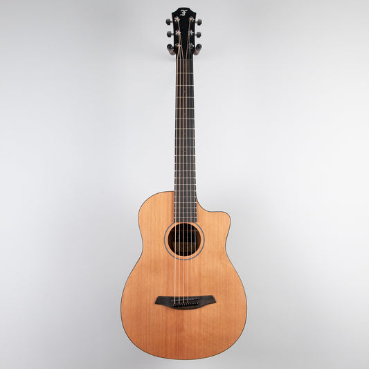 Furch Pioneer-CM a, Western Red Cedar / African Mahogany with Premium Gig Bag