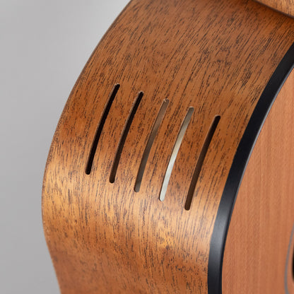 Furch Pioneer-CM a, Western Red Cedar / African Mahogany with Premium Gig Bag