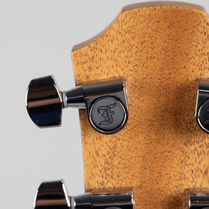 Furch Pioneer-CM a, Western Red Cedar / African Mahogany with Premium Gig Bag