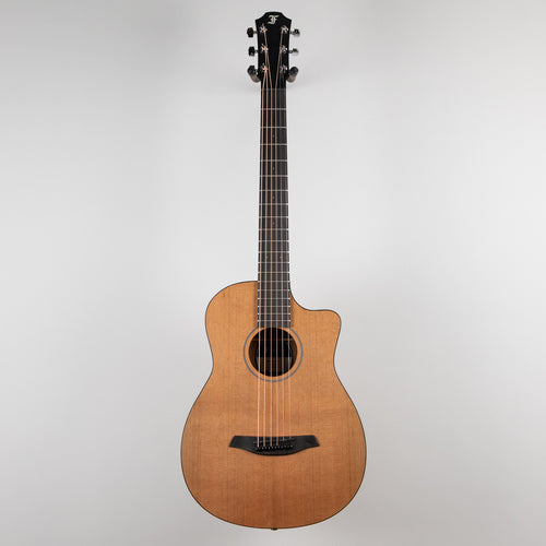 Furch Pioneer-CM a, Western Red Cedar / African Mahogany with Premium Gig Bag