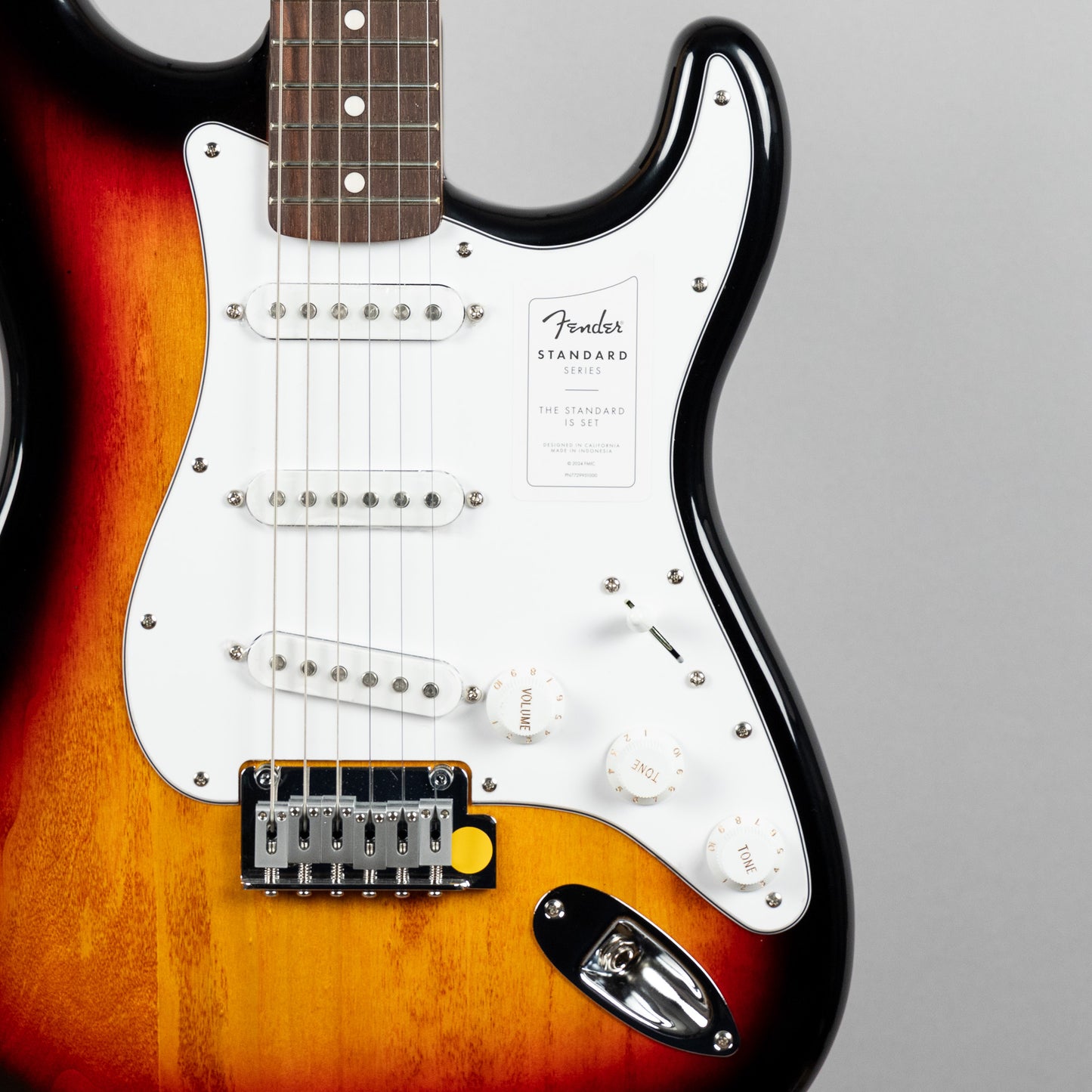 Fender Standard Stratocaster, 3-Color Sunburst (#4522)