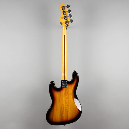 Squier Classic Vibe '70s Jazz Bass in 3-Color Sunburst