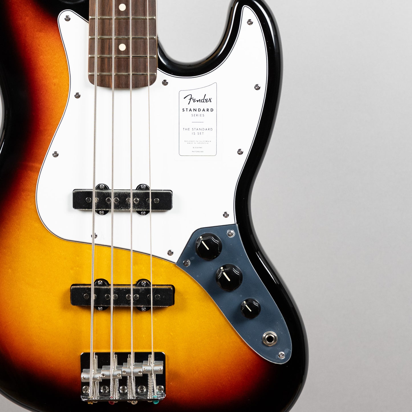 Fender Standard Jazz Bass, 3-Color Sunburst (#1825)