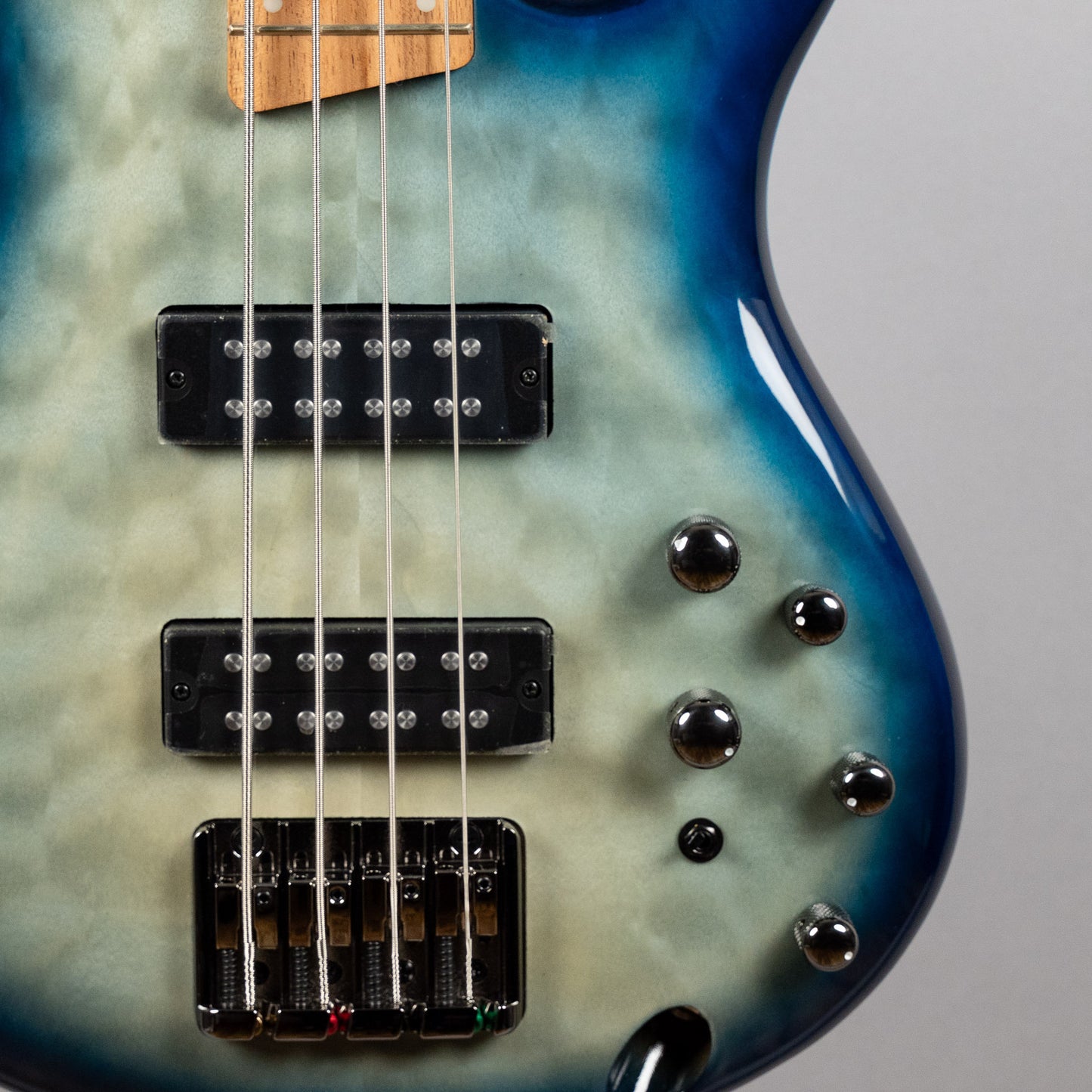 Ibanez SR400EQM-SCB SR Standard 4-String Bass, Stained Cosmic Blue Starburst