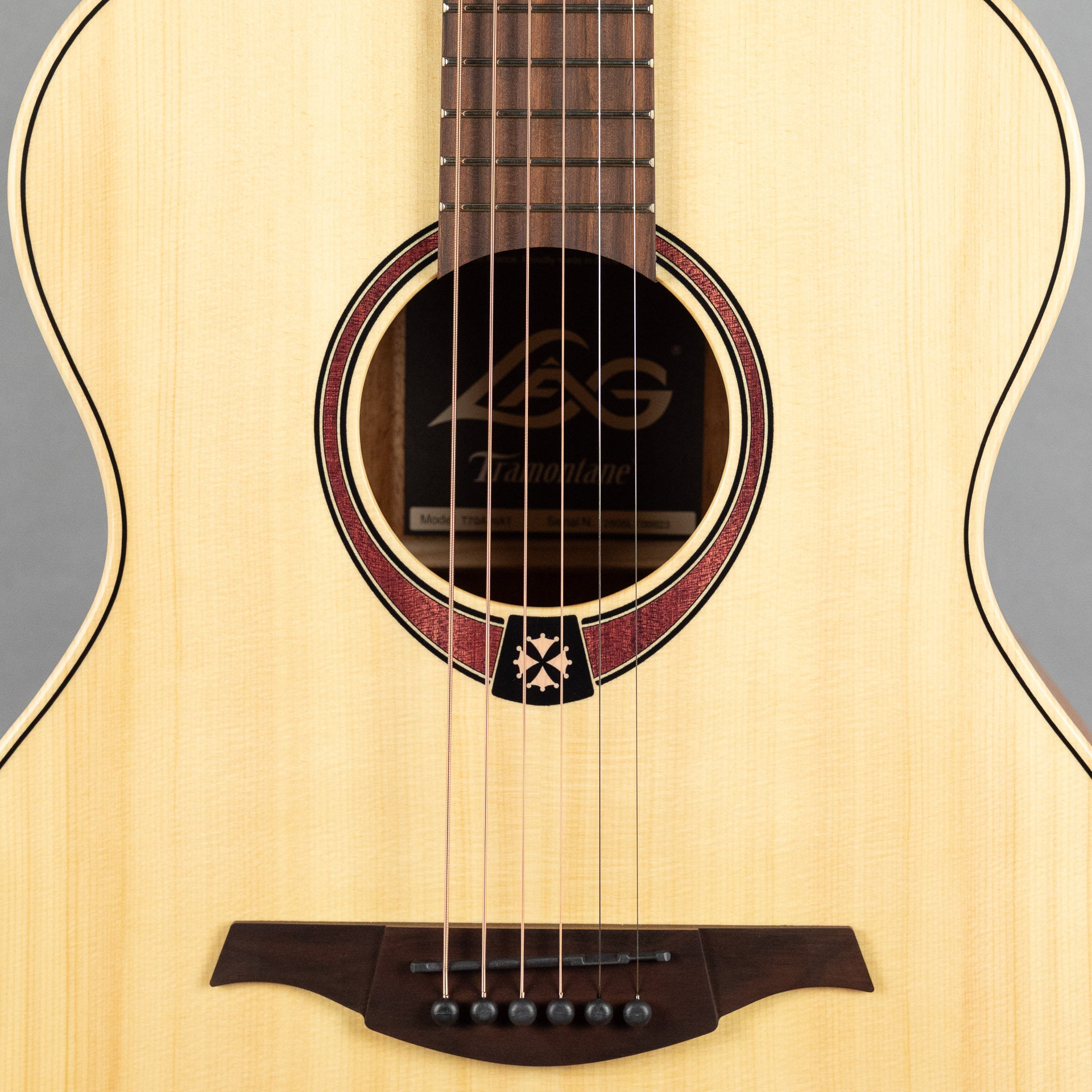 弦 LAG Guitars Tramontane T70A ギター 純正ケース付 LAG T70A-NAT Tramontane Auditorium Acoustic Guitar, Natural