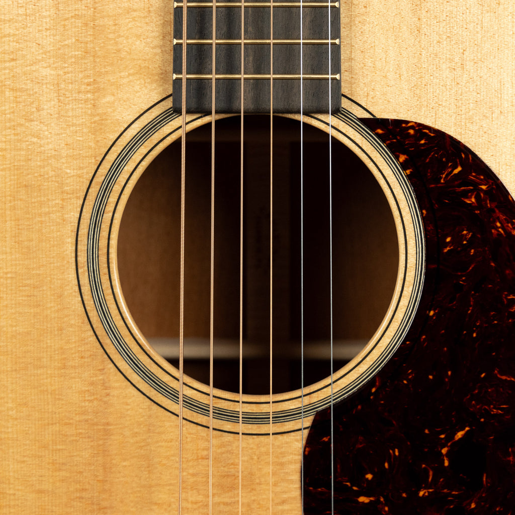 Martin 000-18 Modern Deluxe Series Acoustic Guitar