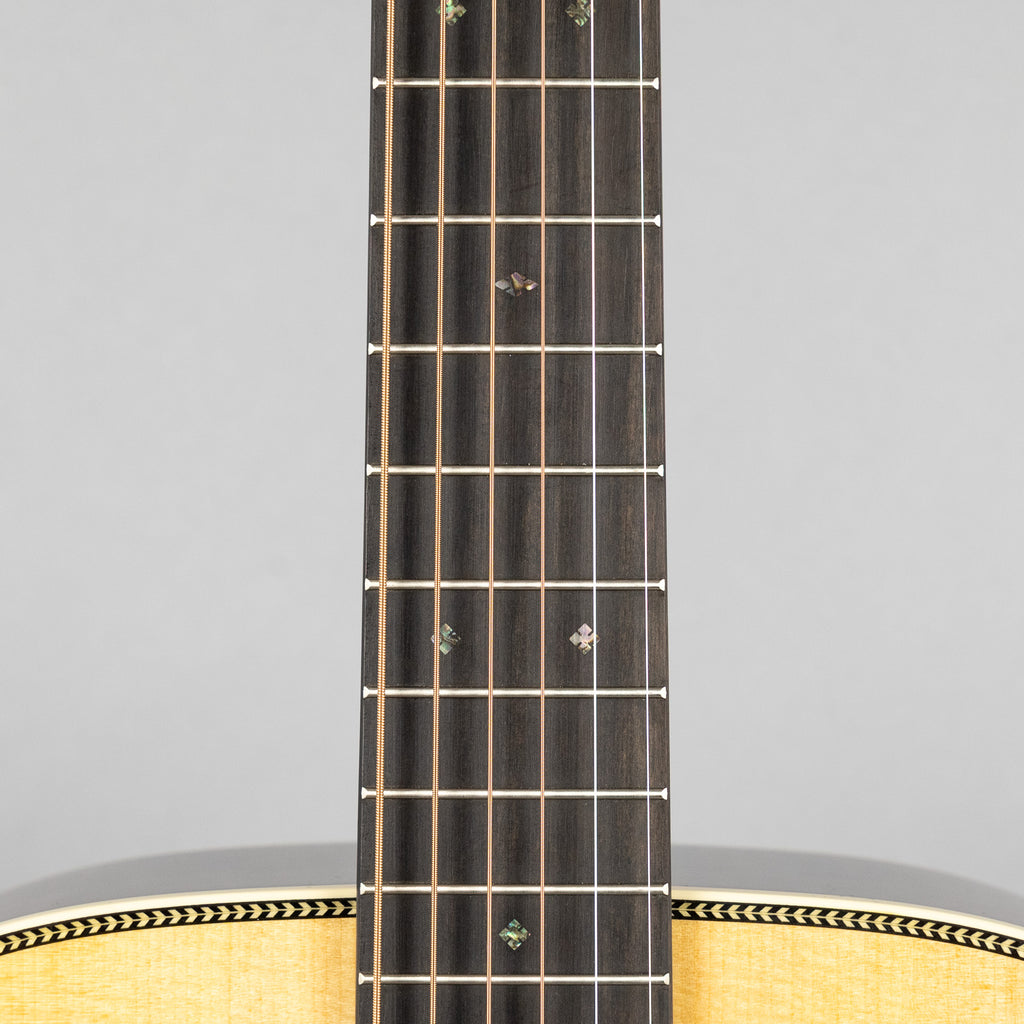 Martin 000-28 Standard Series Acoustic Guitar