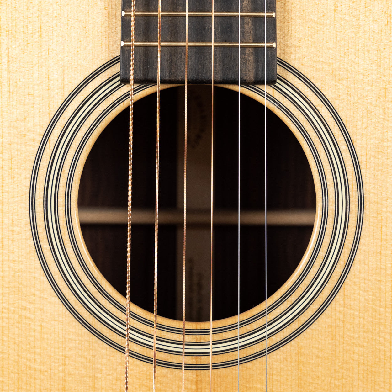 Martin 0012-28 Modern Deluxe Acoustic Guitar